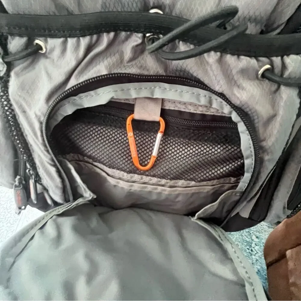 Samsonite Dual-Tone Men's Backpack Large Laptop Bag Very Nice